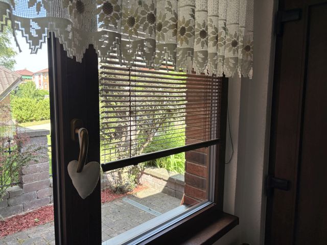 Ukážka okna s tieniaca technikou