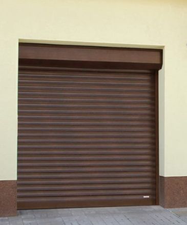 Rolovacia garážová brána