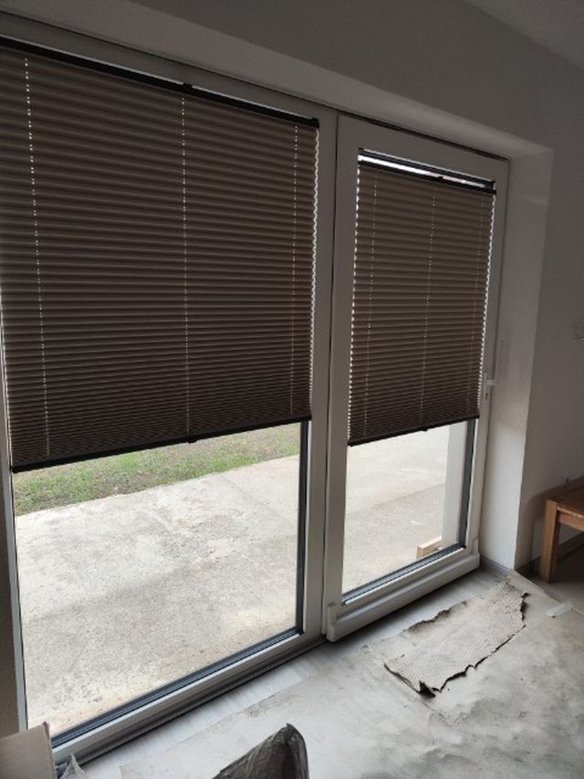 Plissé roletky na posuvných dverách PSK